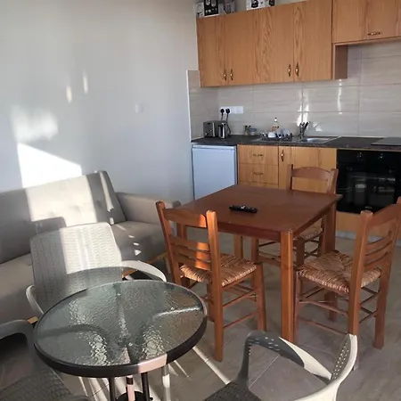 Апартаменти Daniel'S Apartments *