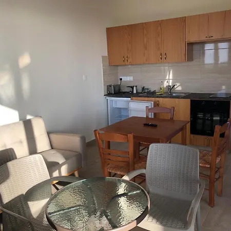 Апартаменти Daniel'S Apartments