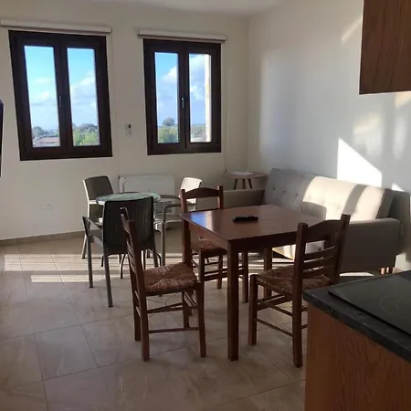 Daniel'S Apartments * Пафос
