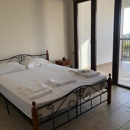 Апартаменти Daniel'S Apartments